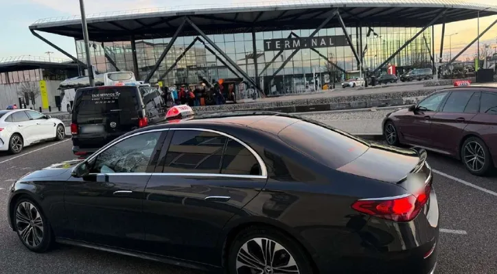 service transfert taxi aeroport de lyon