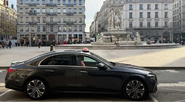 tourisme et visite de lyon et sa region en taxi